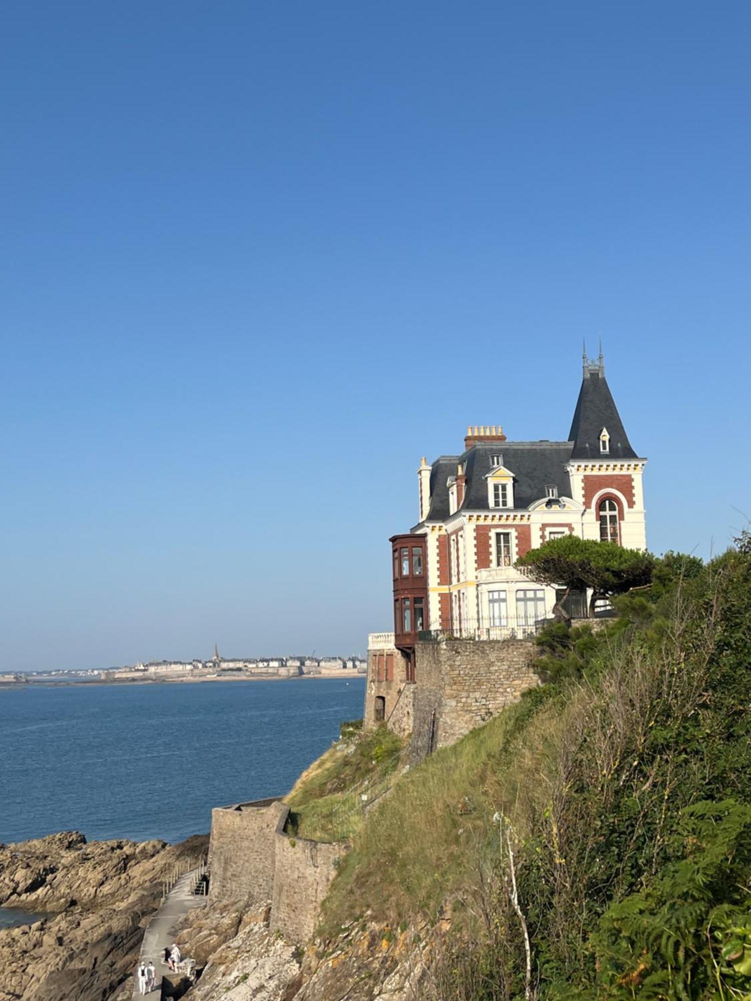Jolie Maison Bord De Mer ดีนาร์ ภายนอก รูปภาพ